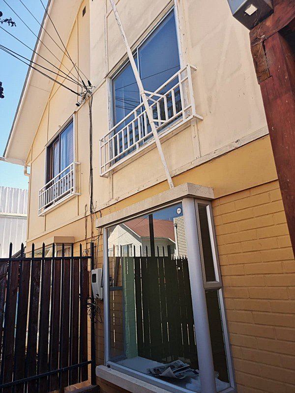 CASA DOS PISOS PAREO SIMPLE EN CONDOMINIO BELLOTO NORTE